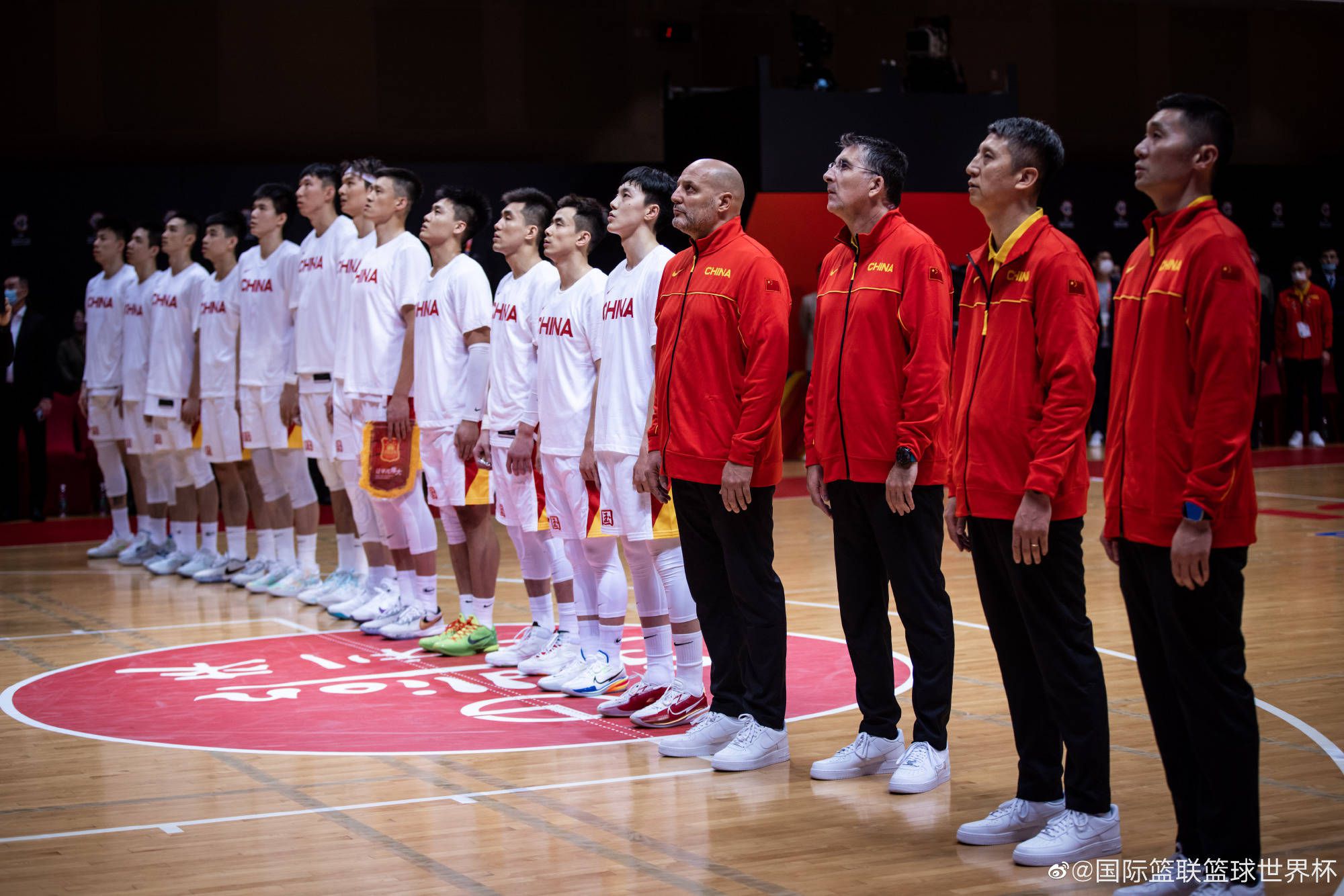 迪巴拉当选罗马11月最佳球员罗马官方宣布，迪巴拉当选11月队内最佳球员。